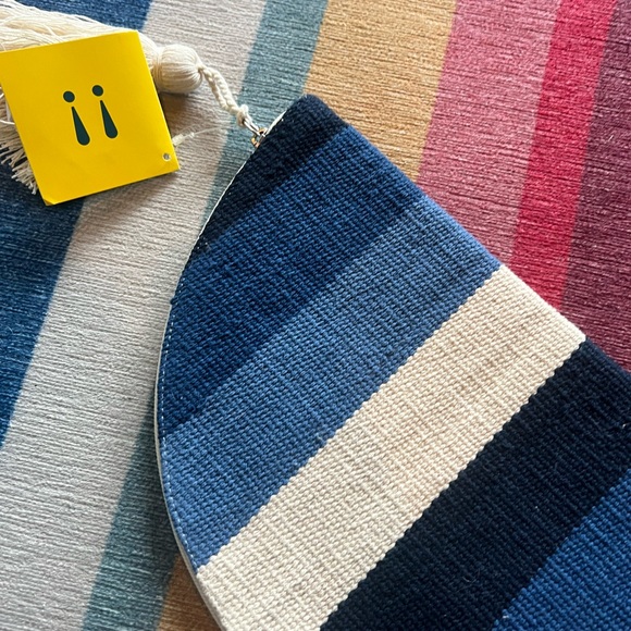 ROLLER RABBIT Blue Shades Woven Rainbow Clutch NWT’s - Picture 4 of 6